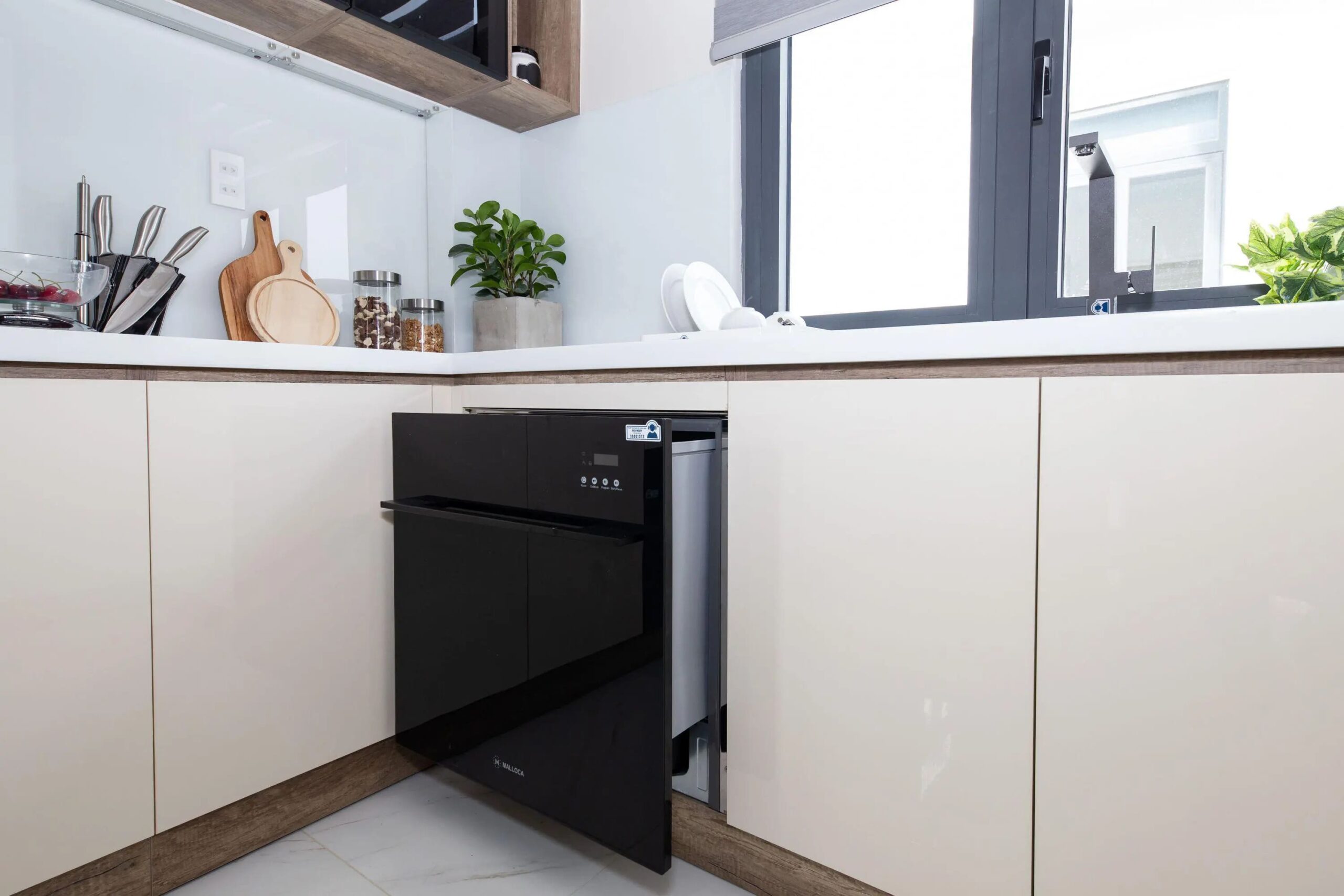 máy rửa chén âm tủ